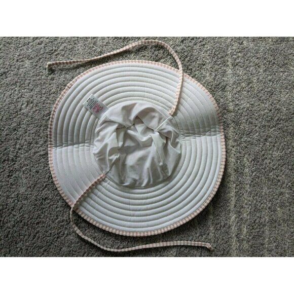 Ruffle Butts Hat - Picture 4 of 4